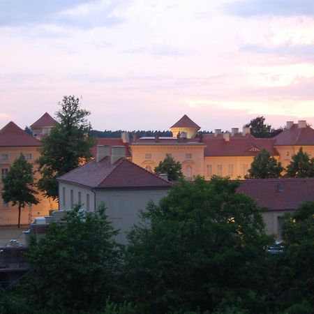 Schloss-Und Seeblick Apartment ไรน์สแบร์ก ภายนอก รูปภาพ