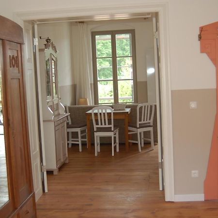 Schloss-Und Seeblick Apartment ไรน์สแบร์ก ภายนอก รูปภาพ